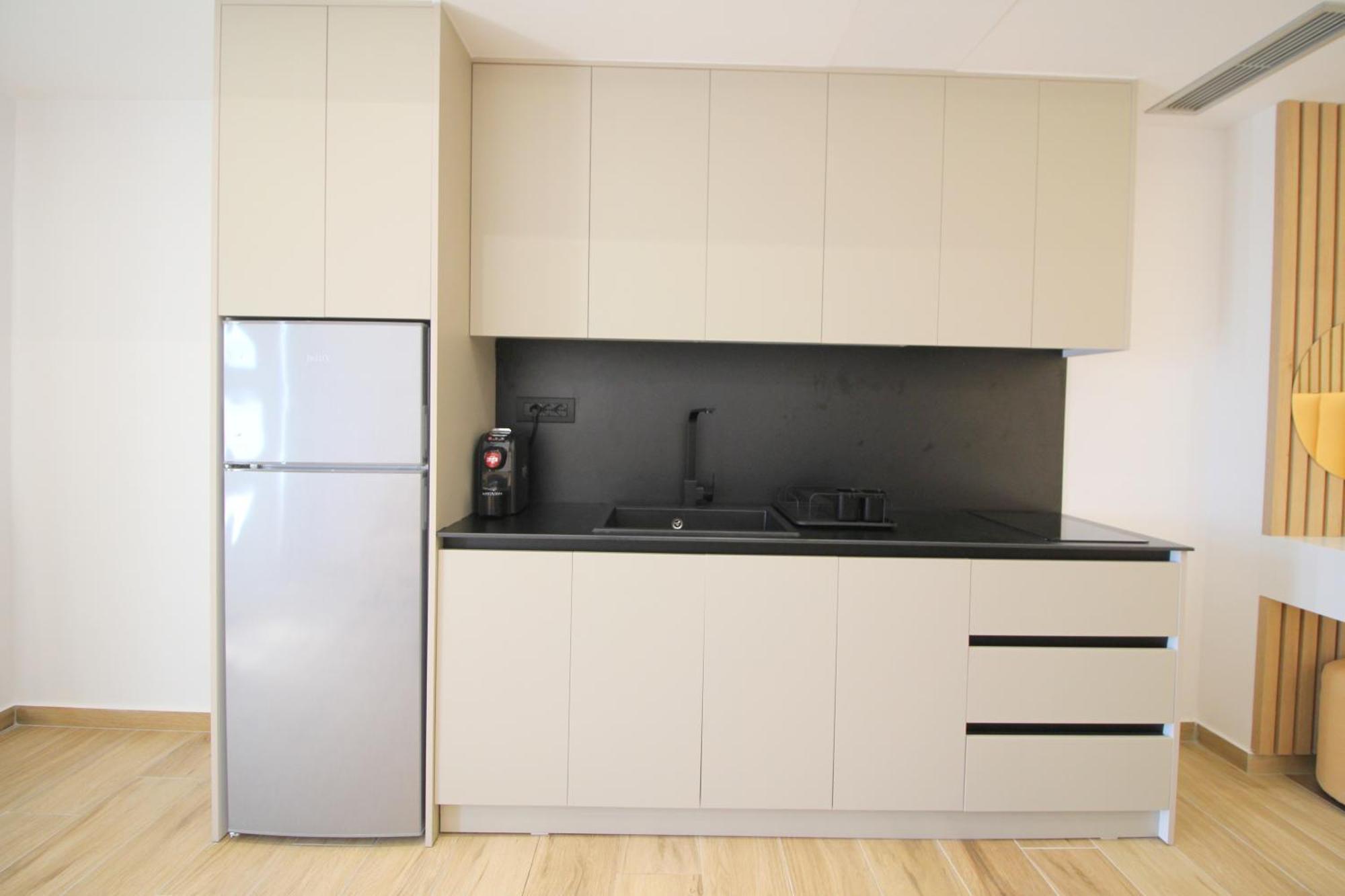 Alis Apartments Саранде Екстериор снимка