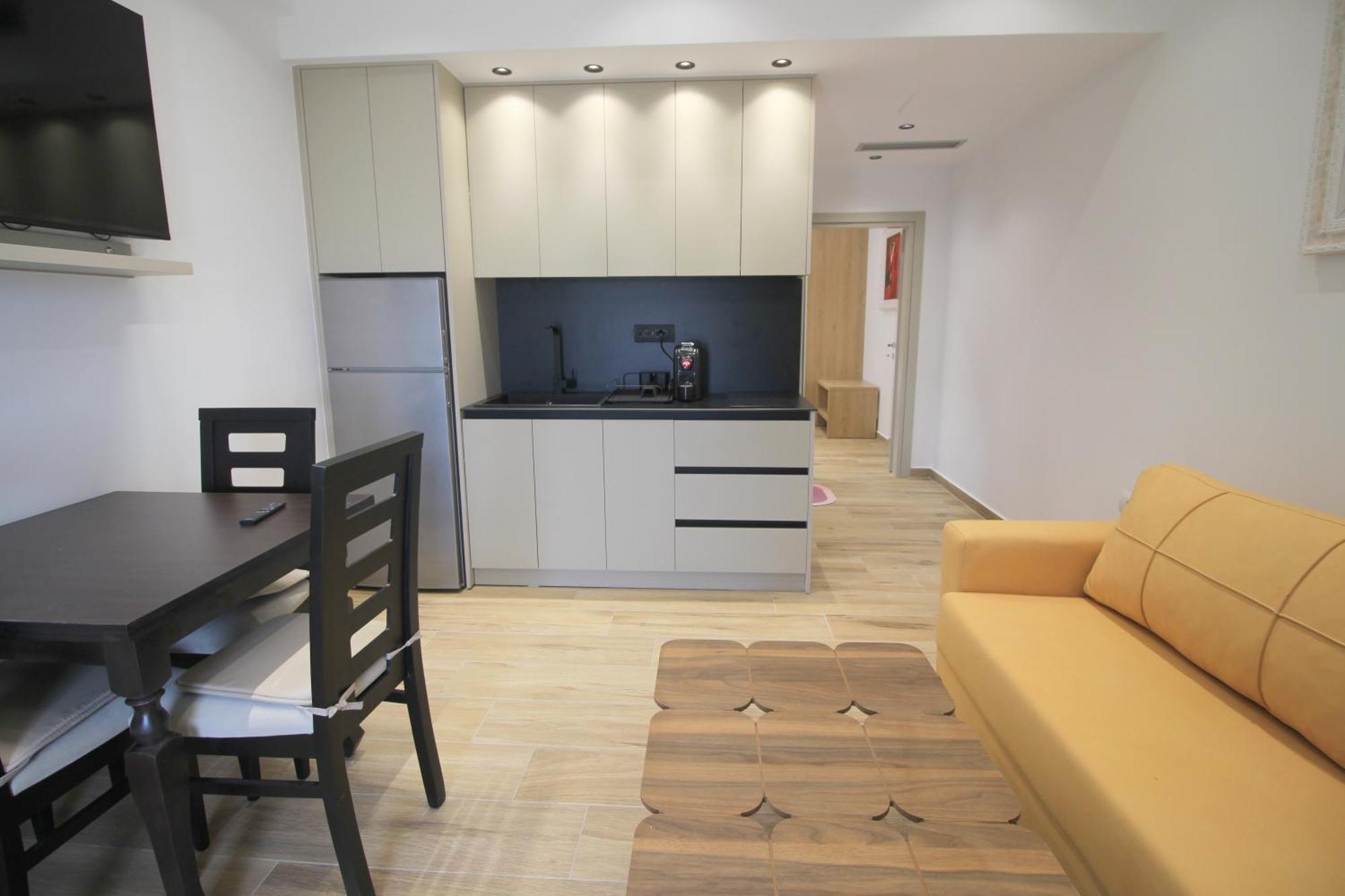 Alis Apartments Саранде Екстериор снимка