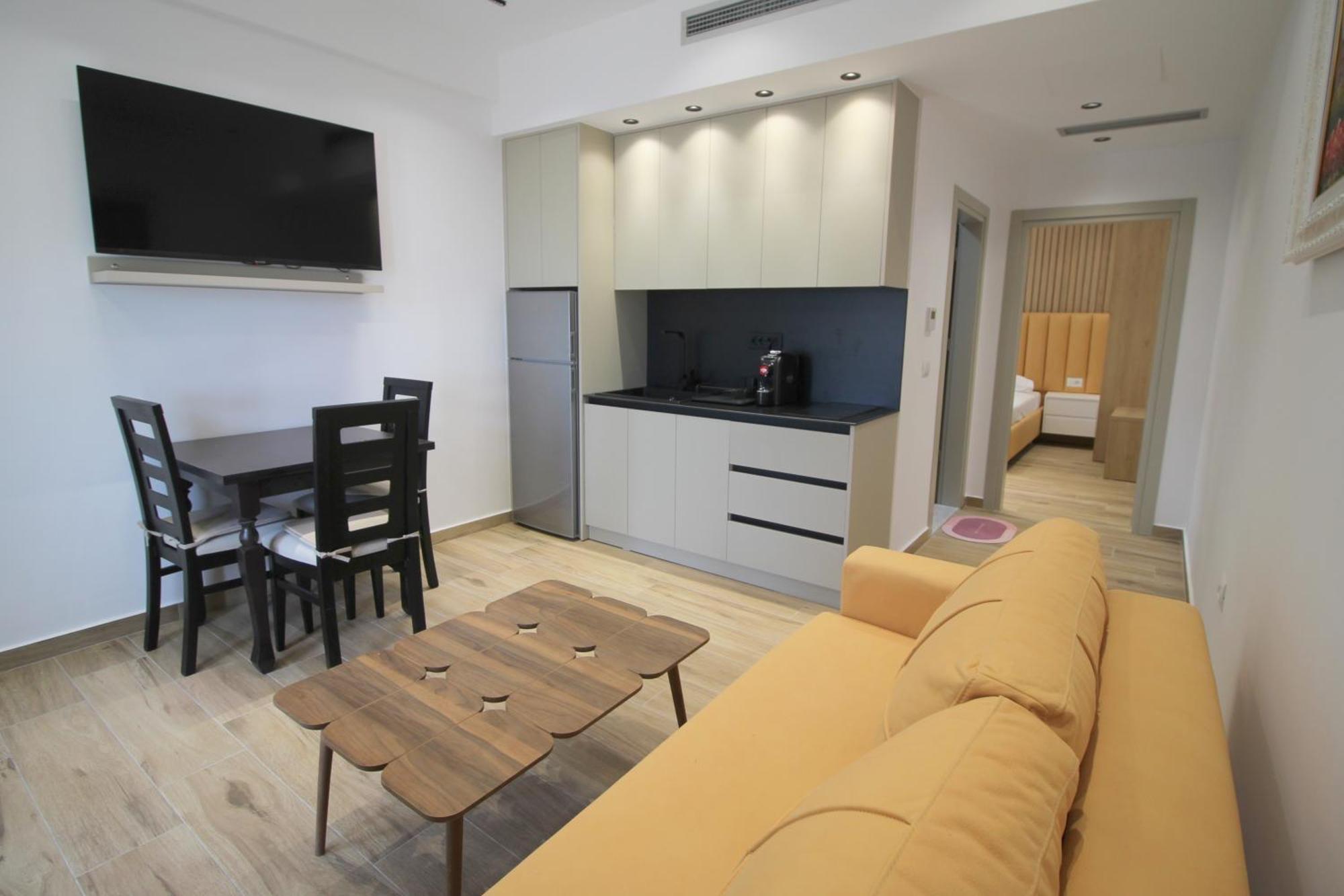 Alis Apartments Саранде Екстериор снимка